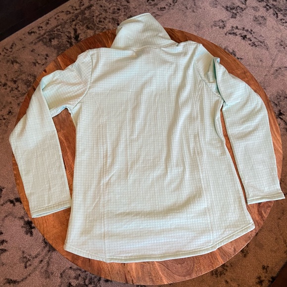 Athletic Pullover Blue Worn Once Medium - Picture 4 of 4